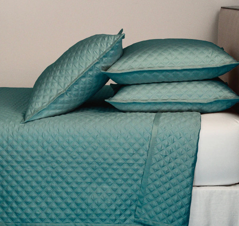 Double Diamond Coverlet Set