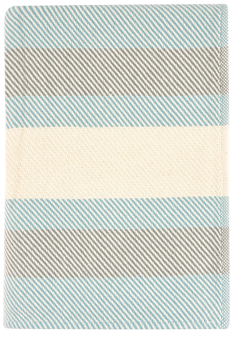 Oak Bluffs Throw 50" x 70"