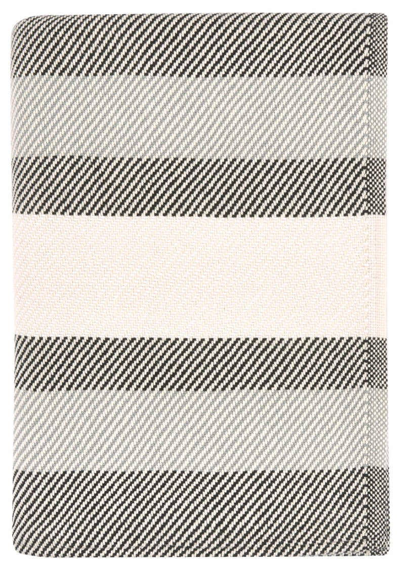 Oak Bluffs Throw 50" x 70"